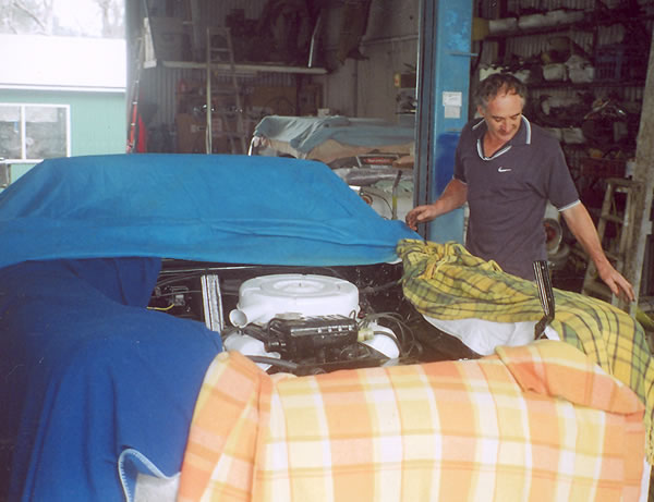 Ford Thunderbird - Engine Mounted